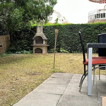 2 Bedrooms And Garden *