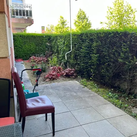 2 Bedrooms And Garden
