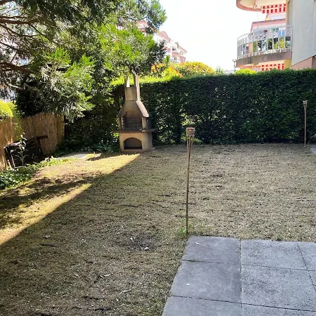 2 Bedrooms And Garden *